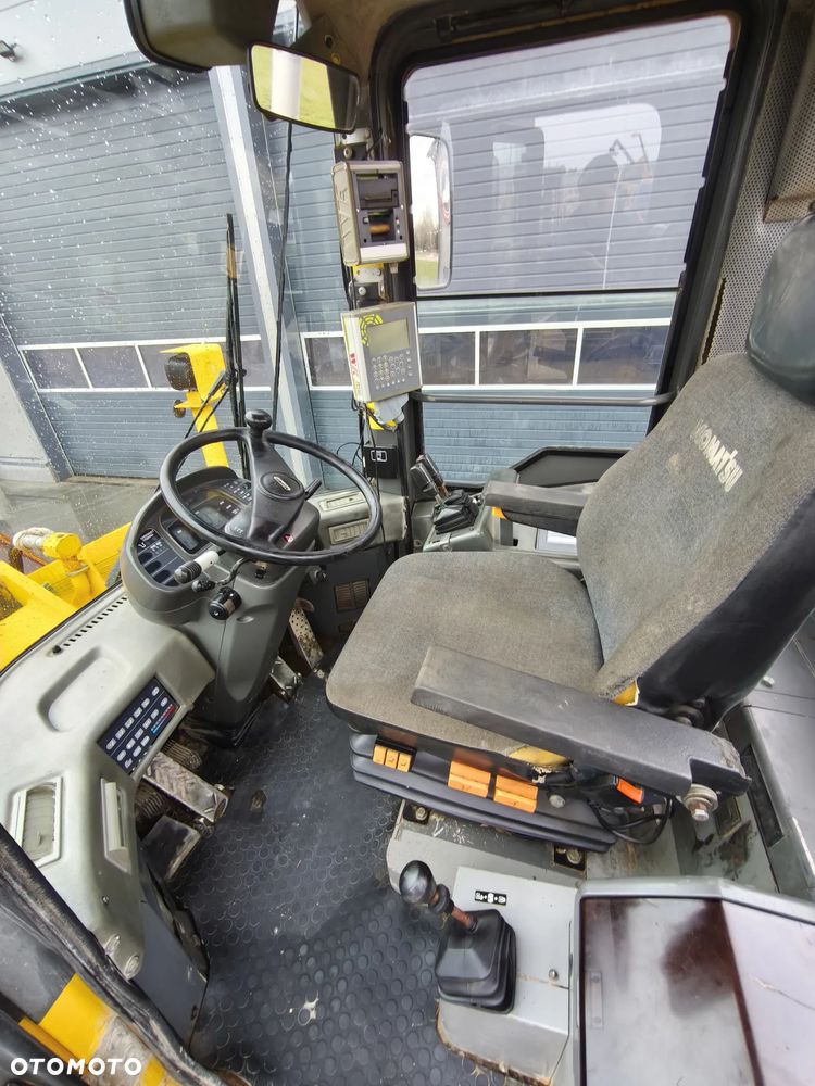 Komatsu WA470-3H - 5