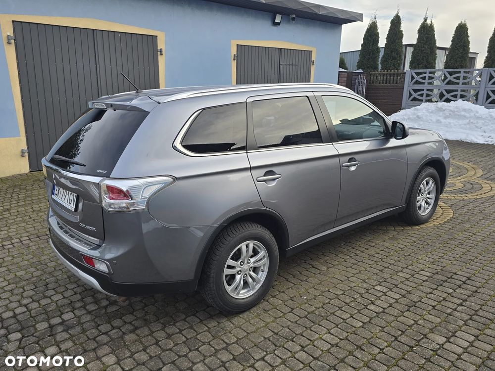 Mitsubishi Outlander 2.2 DID Intense + 4WD - 19