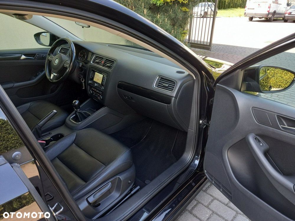 Volkswagen Jetta 1.6 TDI DPF Highline - 22