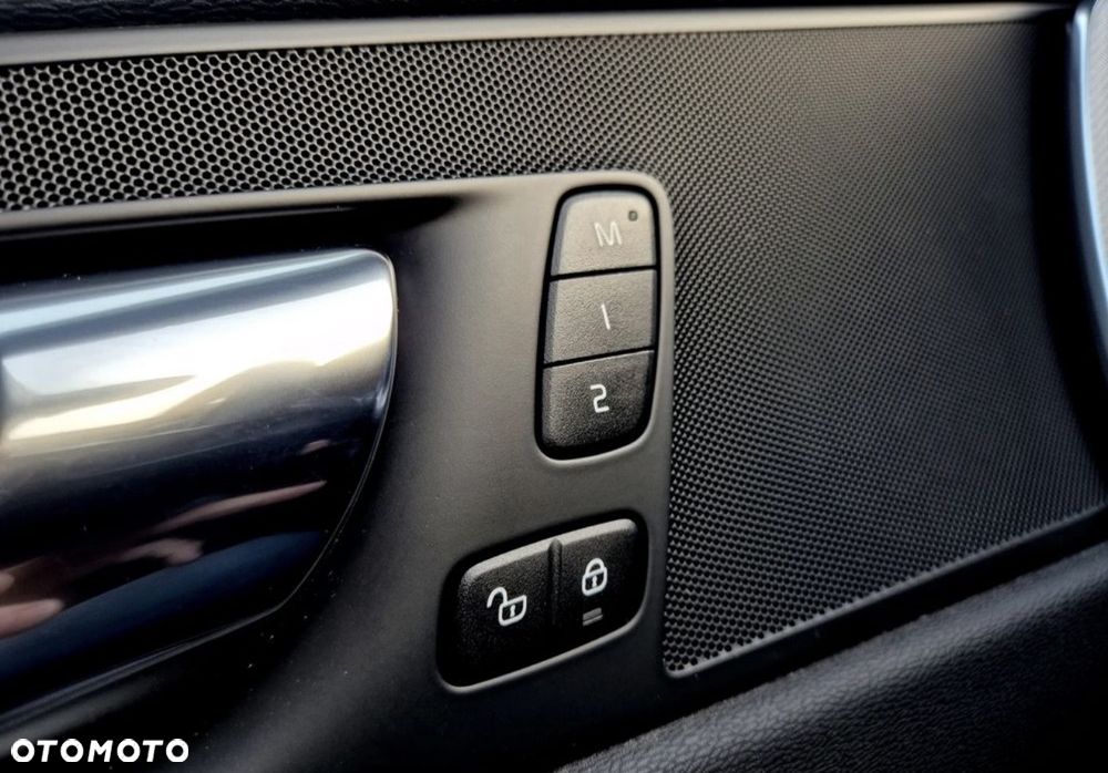 Volvo XC 60 - 12