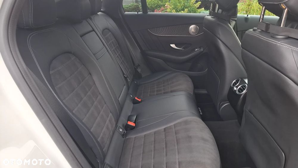Mercedes-Benz GLC 200 d 4Matic 9G-TRONIC Exclusive - 12