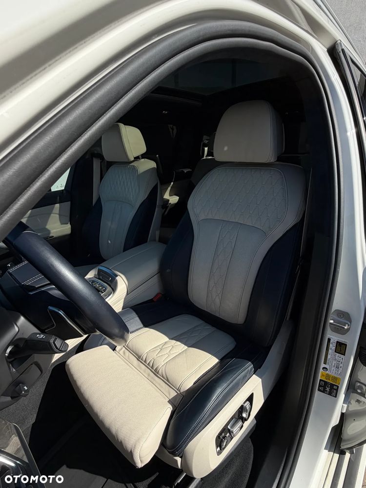 BMW X7 M50i sport - 8