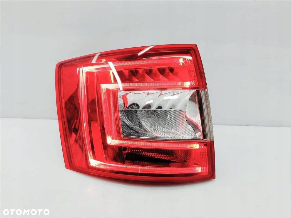 SKODA OCTAVIA 3 III KOMBI 13r+ LEWA TYLNA LAMPA 2X LED ORYG. EU 5E9945095A - 2