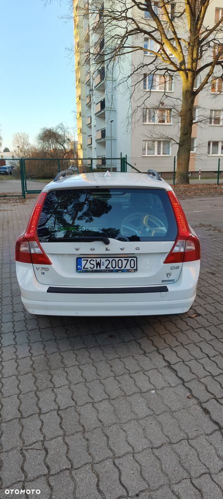 Volvo V70 D3 Geartronic Momentum - 4