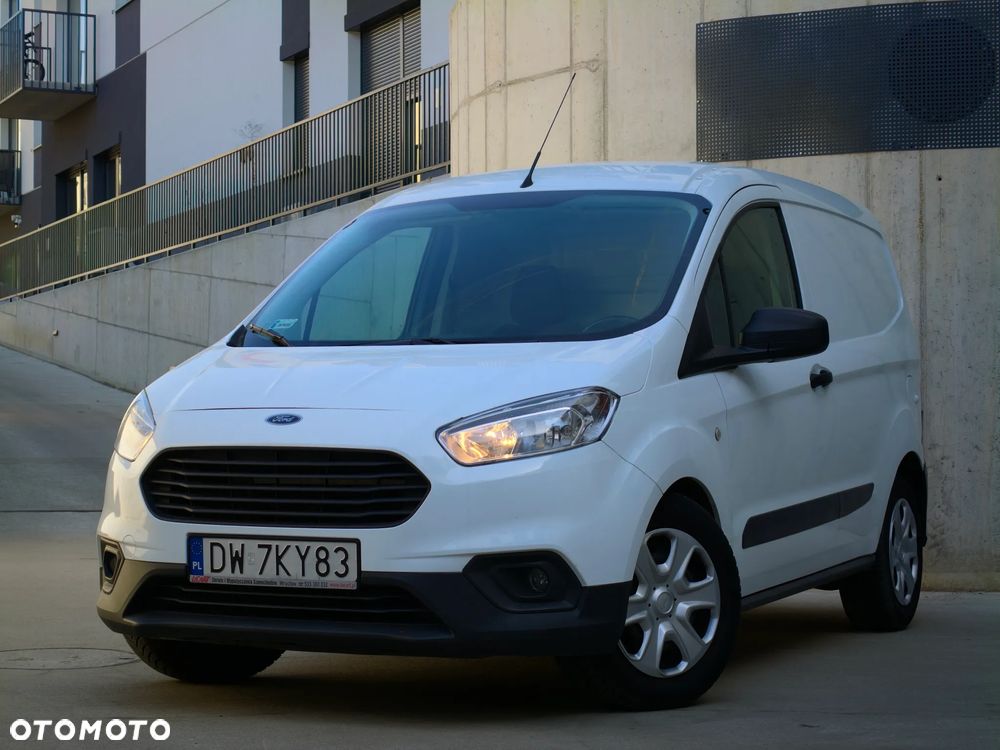 Ford Transit Courier - 1