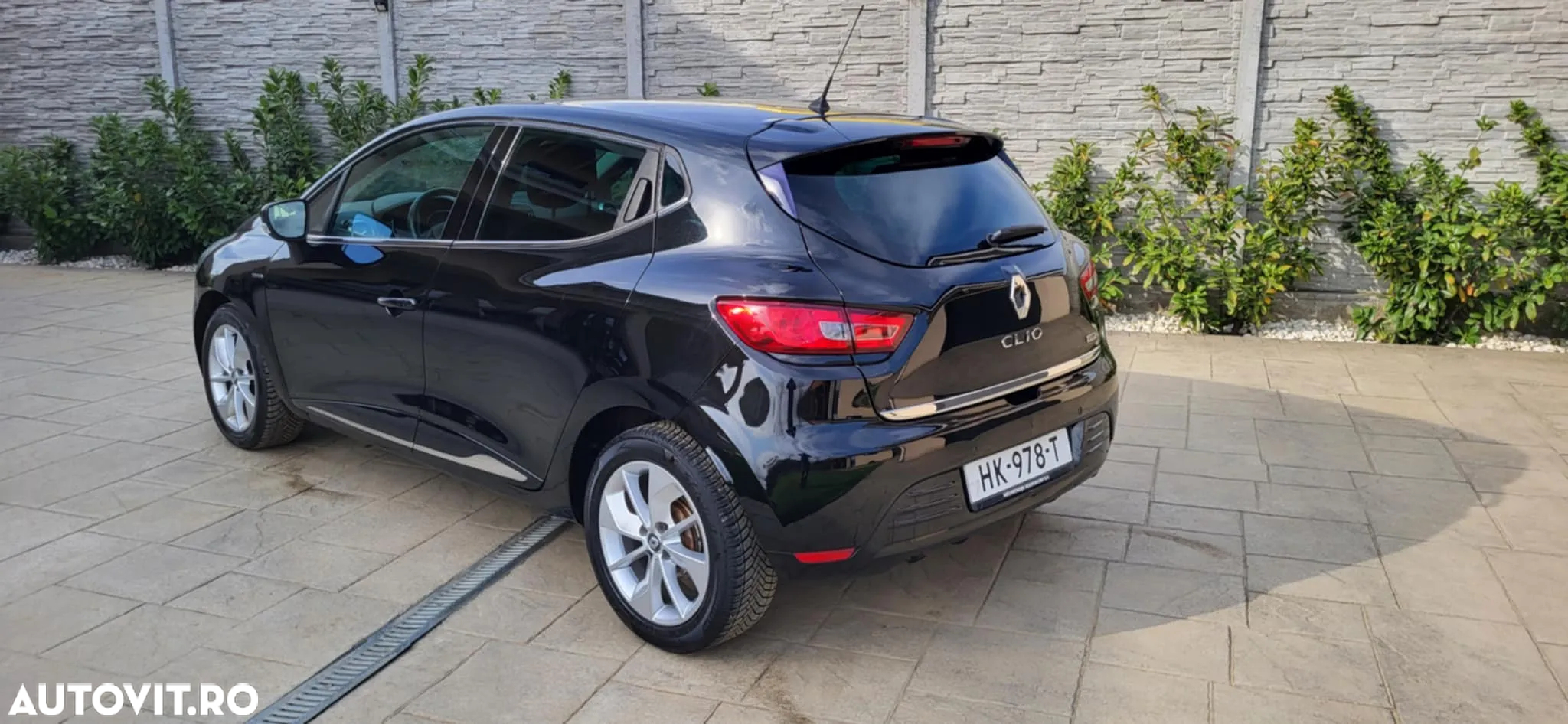 Renault Clio - 24
