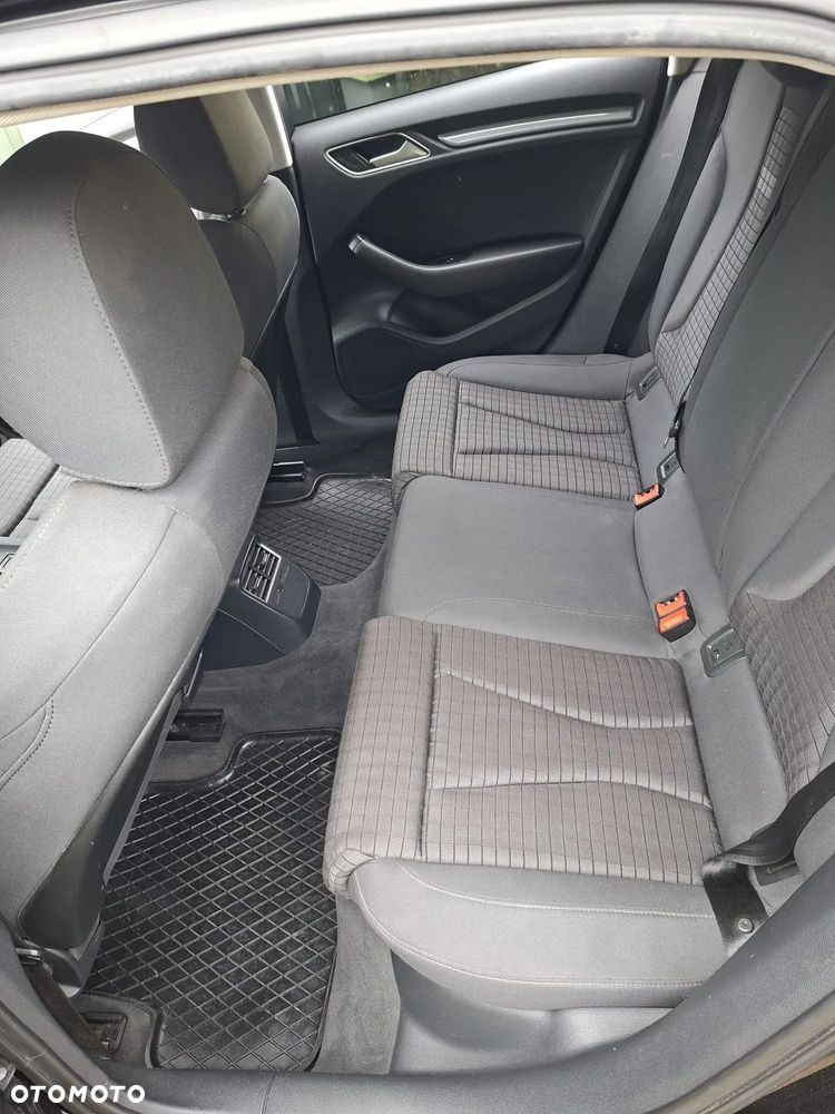 Audi A3 Limousine 2.0 TDI design - 11