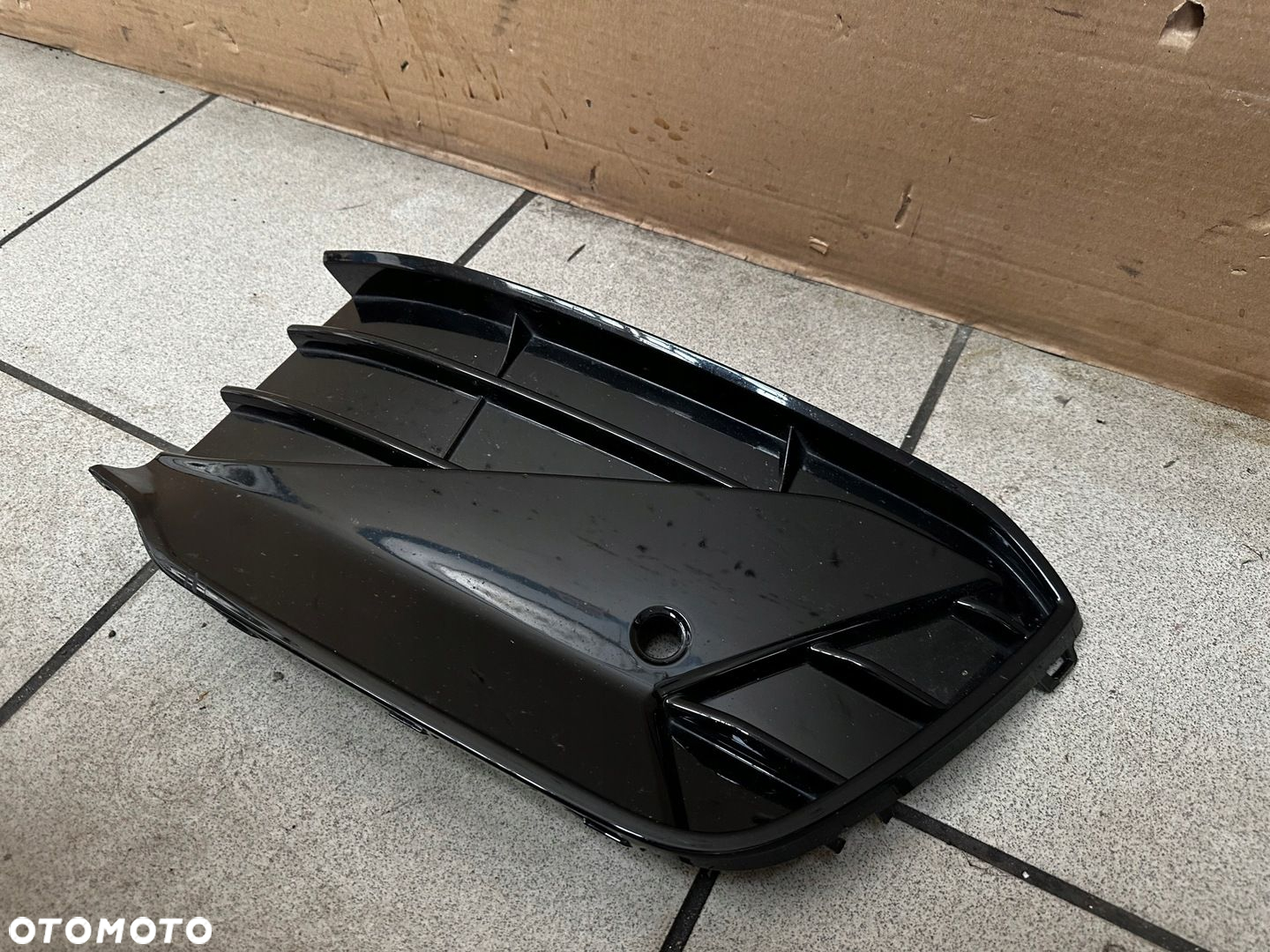 KRATKA PRAWA ZDERZAKA PRZÓD PRZEDNIEGO VW GOLF VIII 8 5H0 R-LINE 5H0853666H - 3