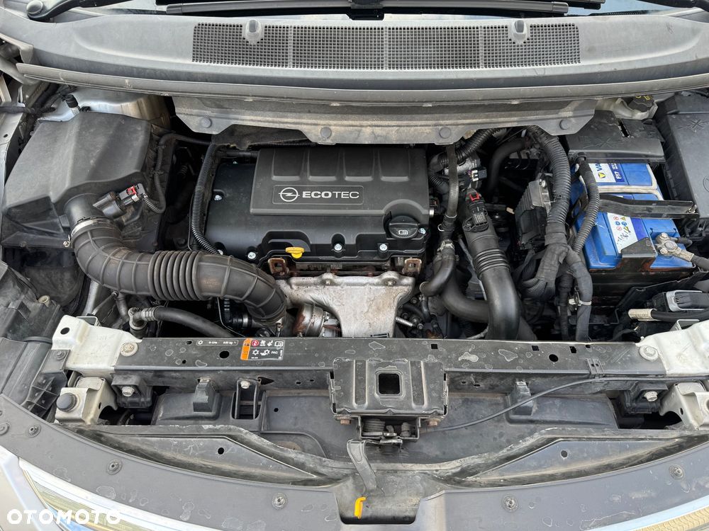 Opel Zafira - 24