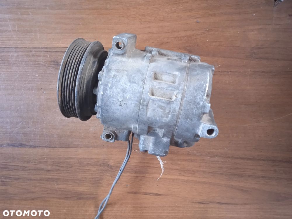 Sprężarka klimatyzacji Audi A6 C5 2.5 4d0260808 - 3