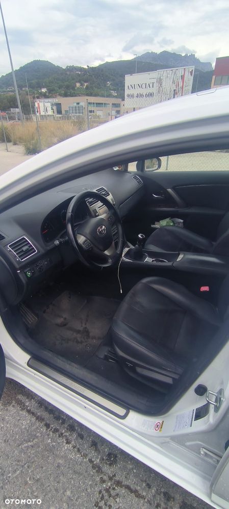Toyota Avensis 2.0 Business Edition - 3