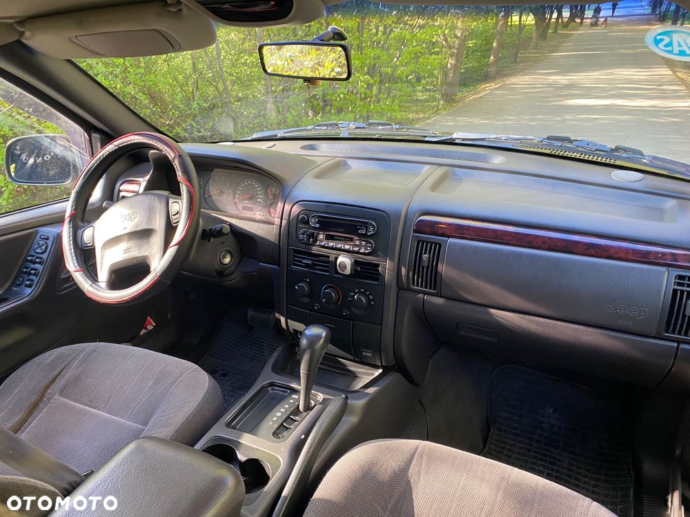 Jeep Grand Cherokee 4.0 Laredo - 14