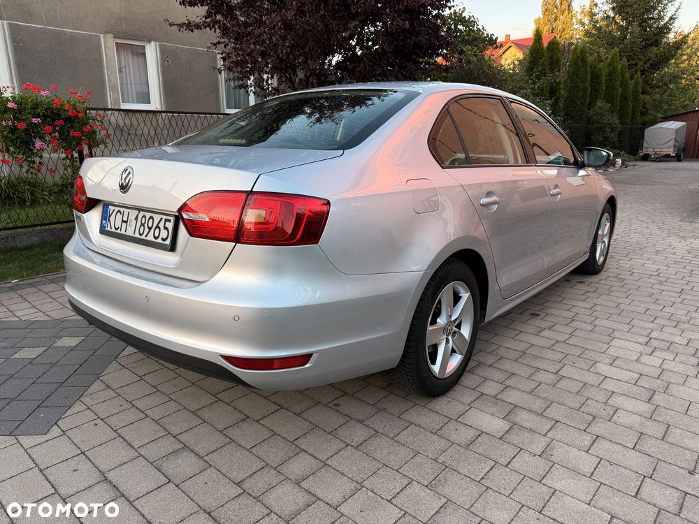 Volkswagen Jetta 1.2 TSI Comfortline - 6