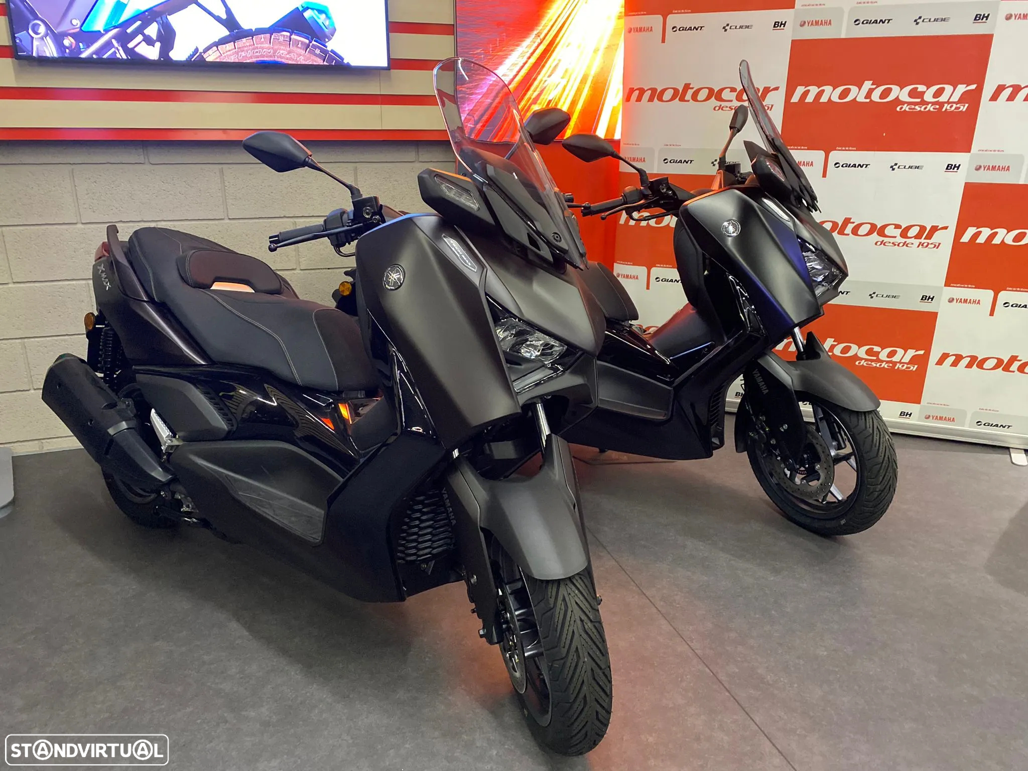 Yamaha X-Max 300 Tech Max - 11