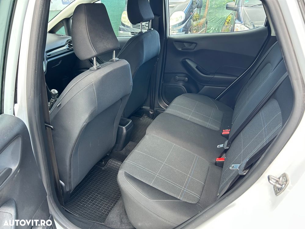Ford Fiesta 1.1 S&S COOL&CONNECT - 19