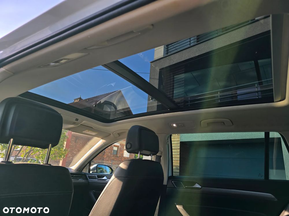 Volkswagen Passat Alltrack - 21