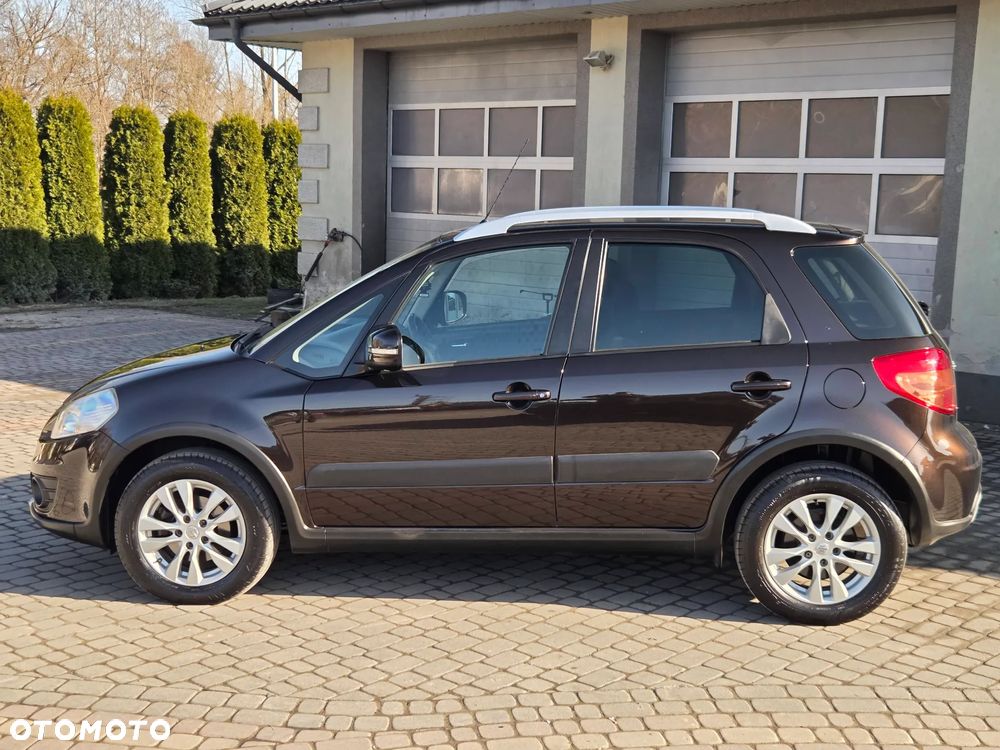 Suzuki SX4 1.6 VVT 4x4 Style - 10