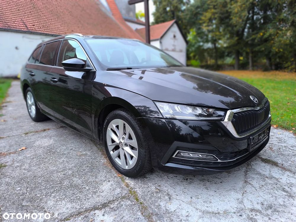 Skoda Octavia 1.5 TSI Scout First Edition - 4