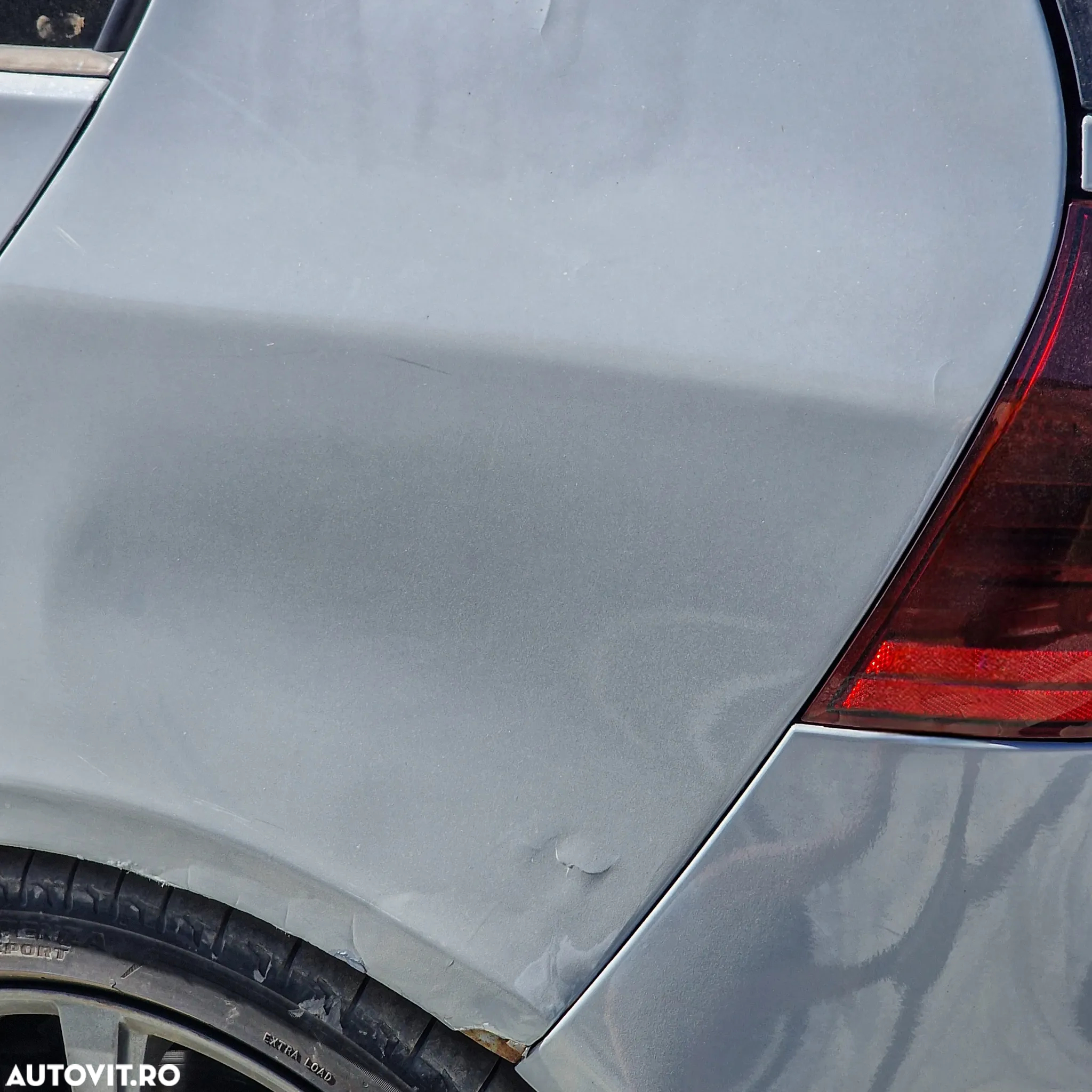 Volkswagen Golf 2.0 FSI GTI - 10