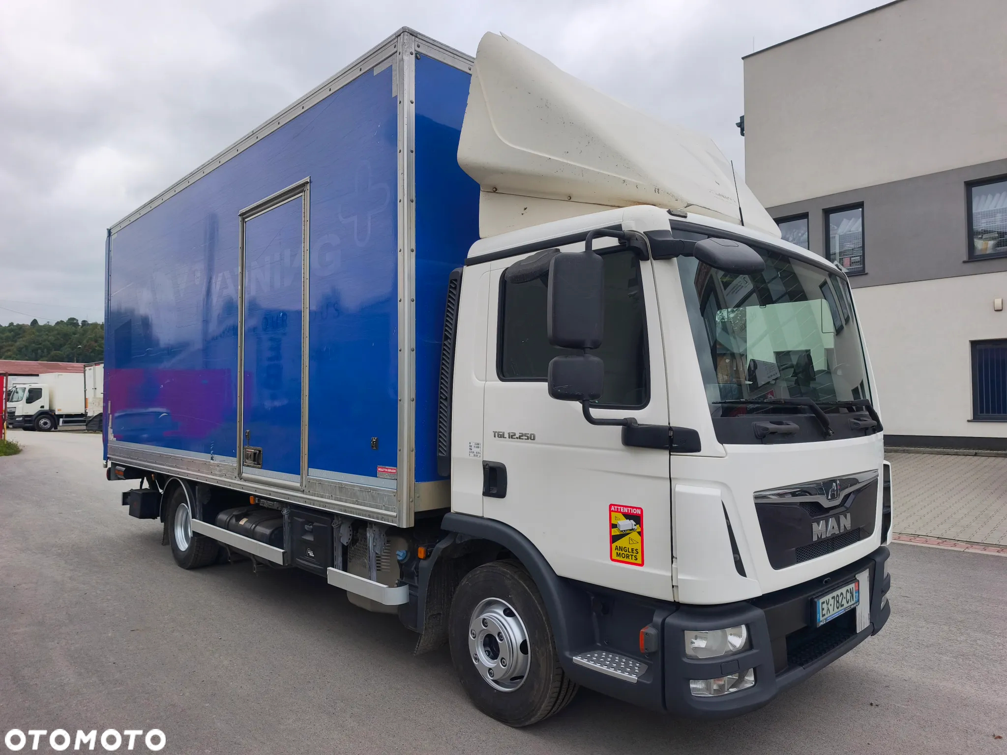 MAN TGL 12.250 podwozie do zabudowy - 3