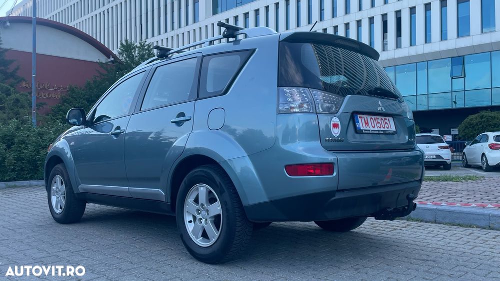 Mitsubishi Outlander - 5