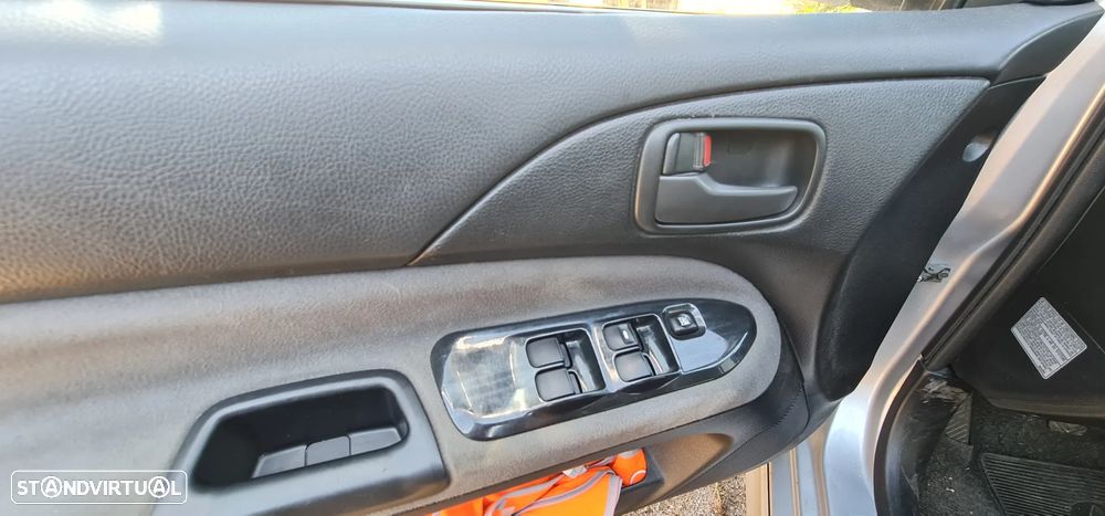 Mitsubishi Lancer 1.6 Comfort - 6