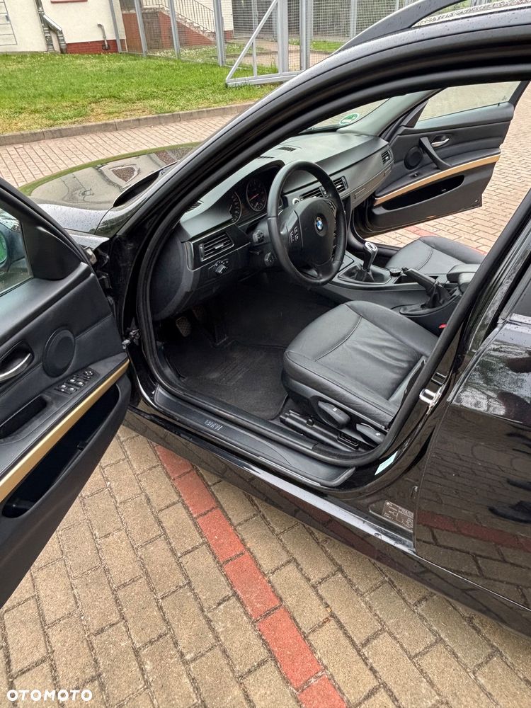 BMW Seria 3 318i - 17