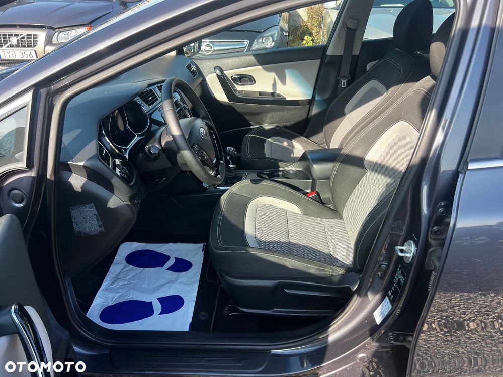 Kia Ceed - 14