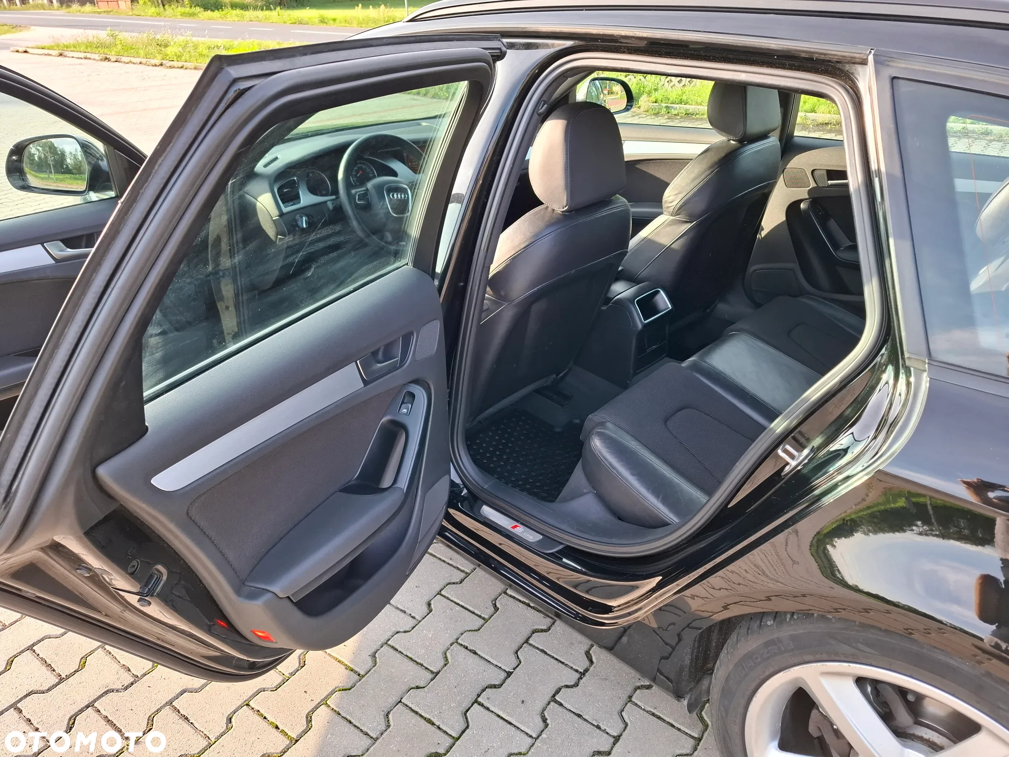 Audi A4 Avant 2.0 TDI DPF S line Sportpaket - 4