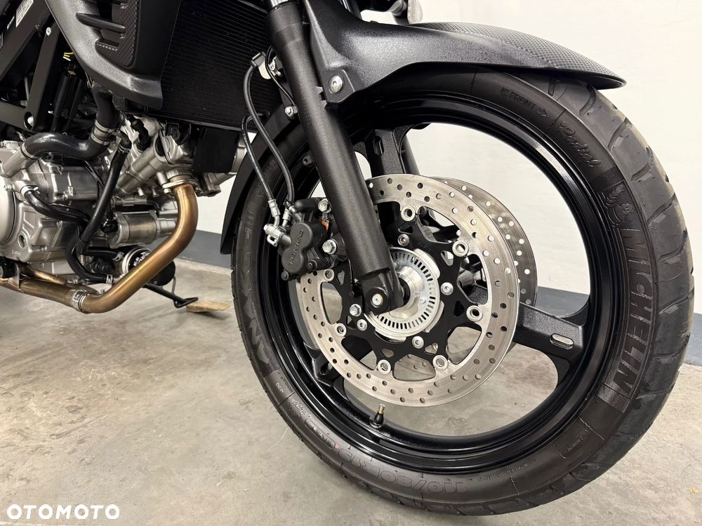 Suzuki V-STROM - 7