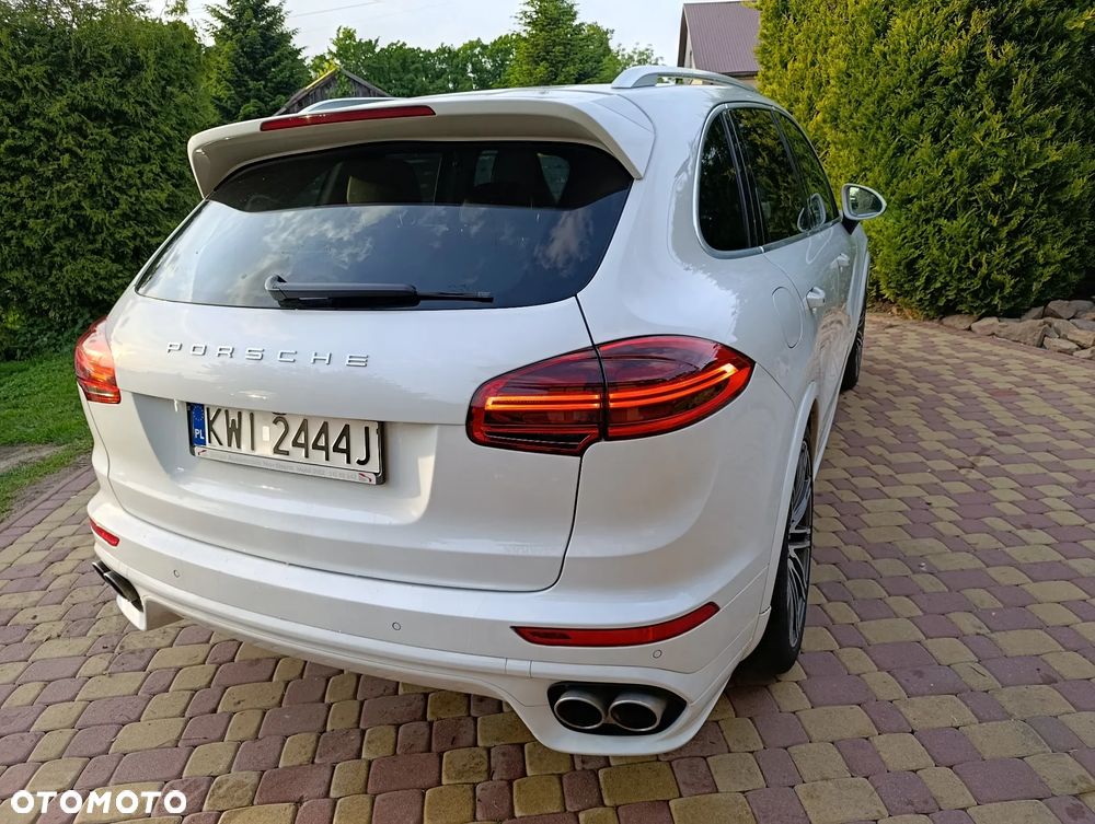 Porsche Cayenne S Diesel Platinum Edition - 3