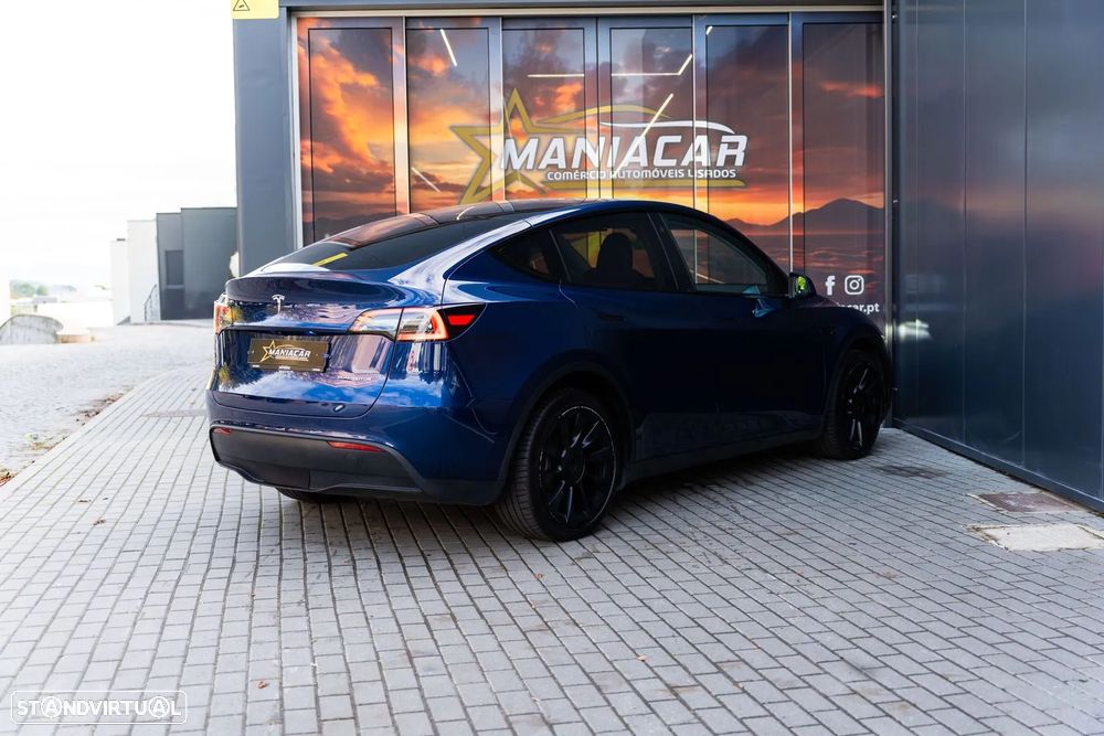 Tesla Model Y Long Range Dual Motor AWD - 18