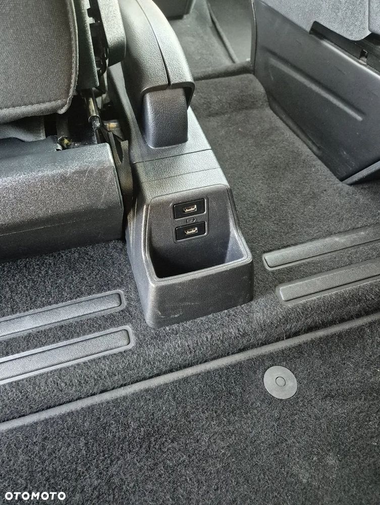 Ford Tourneo Custom 2.0 EcoBlue L1 Titanium SelectShift - 23