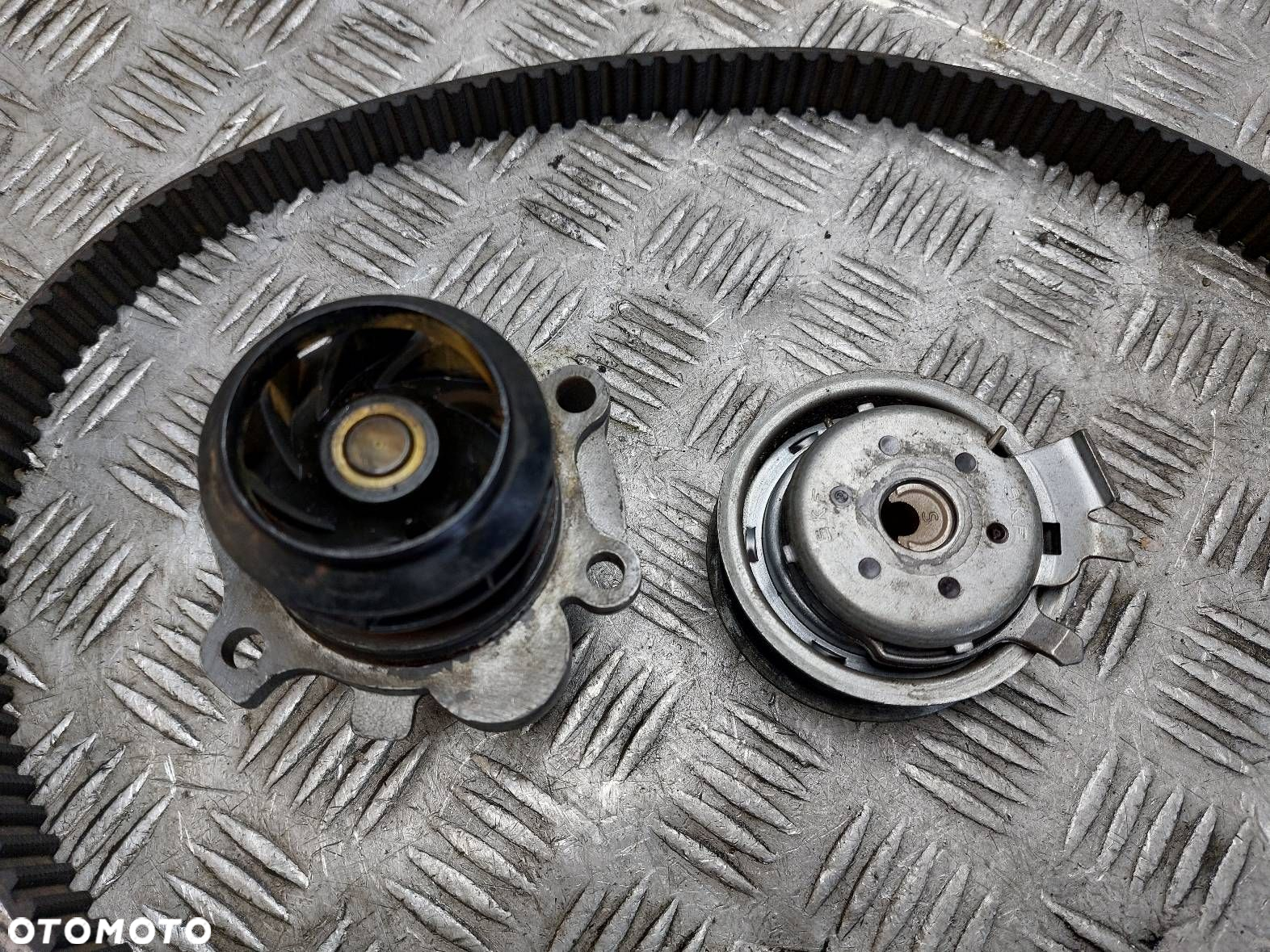 ROZRZĄD KOMPLETNY PASEK POMPA WODY VOLKSWAGEN NEW BEETLE I 2.0 8V AQY - 4
