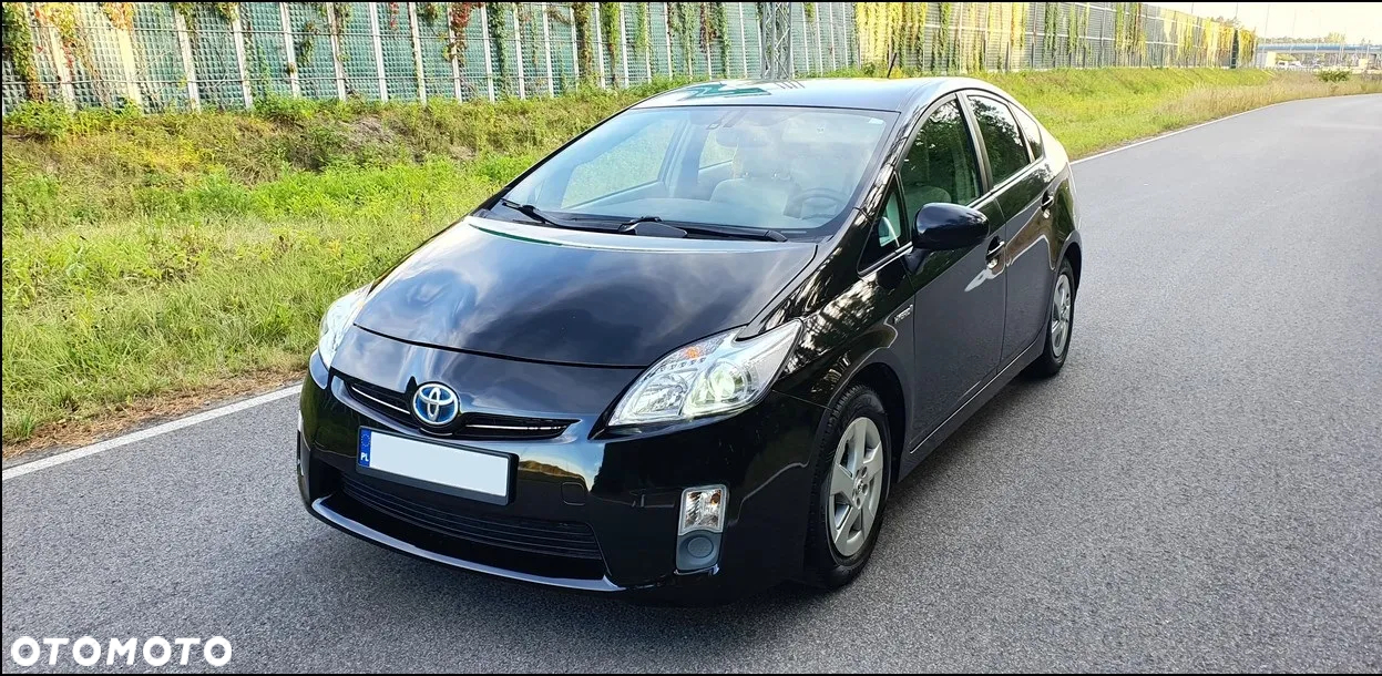 Toyota Prius 1.8 HSD Prestige - 3