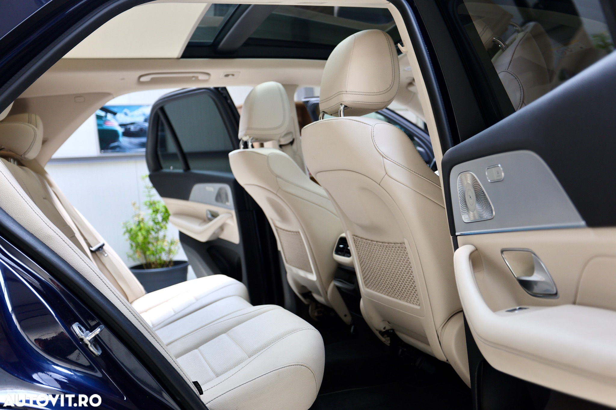 Mercedes-Benz GLE 350 e 4Matic 9G-TRONIC AMG Line - 11