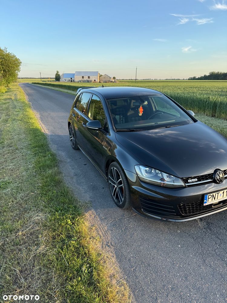 Volkswagen Golf - 3