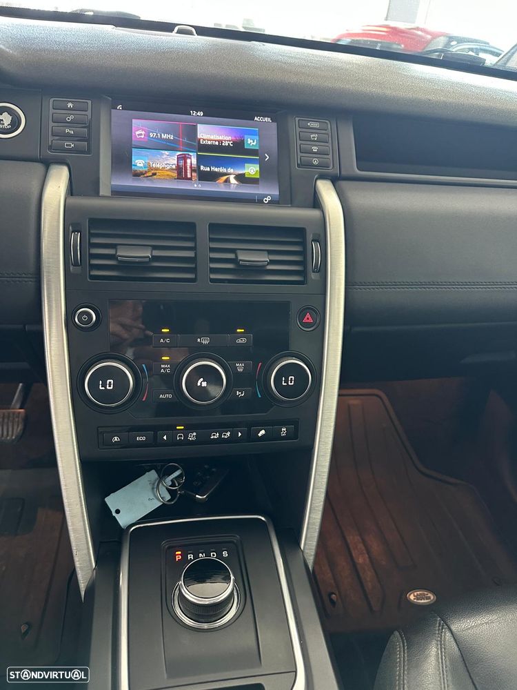 Land Rover Discovery 2.0 TD4 S - 12