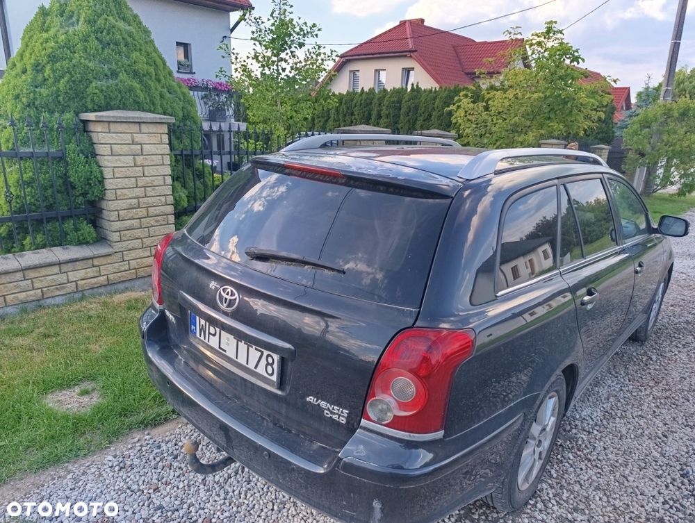 Toyota Avensis - 4