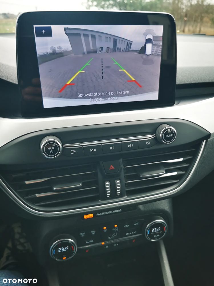 Ford Focus 1.5 EcoBlue STart-Stopp-System TITANIUM - 10