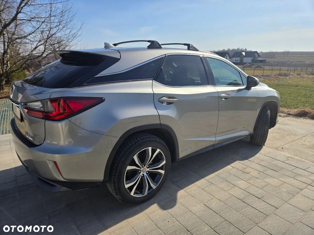 Lexus RX - 8
