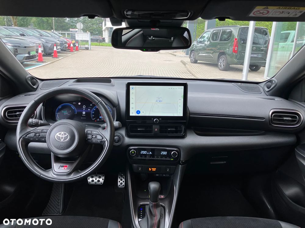 Toyota Yaris Hybrid 1.5 GR Sport - 22