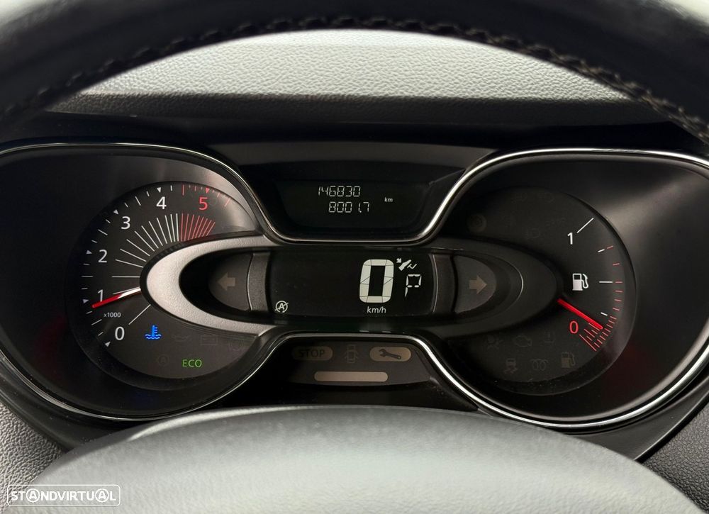 Renault Captur 1.5 dCi Exclusive EDC - 11
