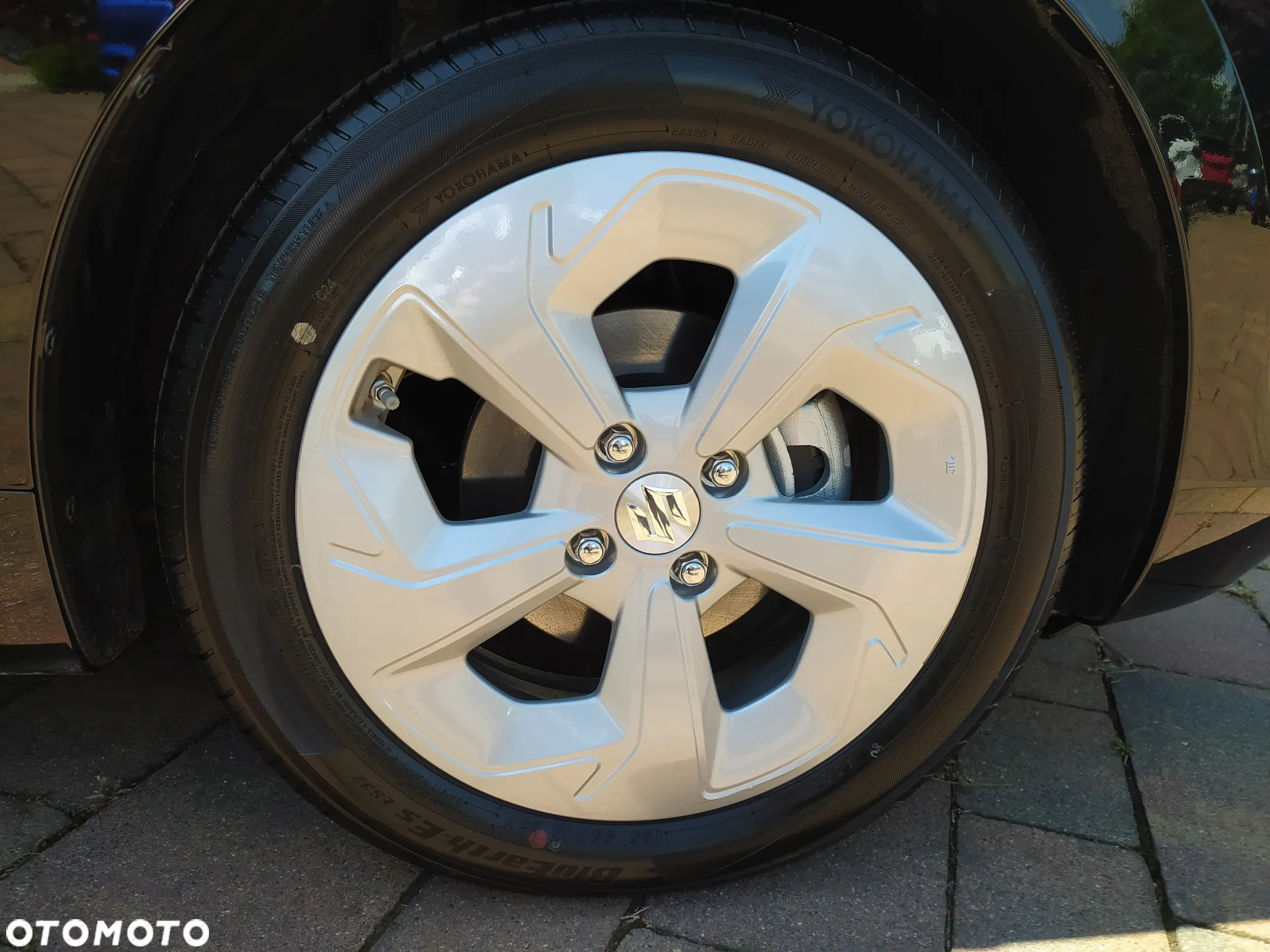 Suzuki Swift 1.2 Dualjet SHVS Premium Plus CVT - 17