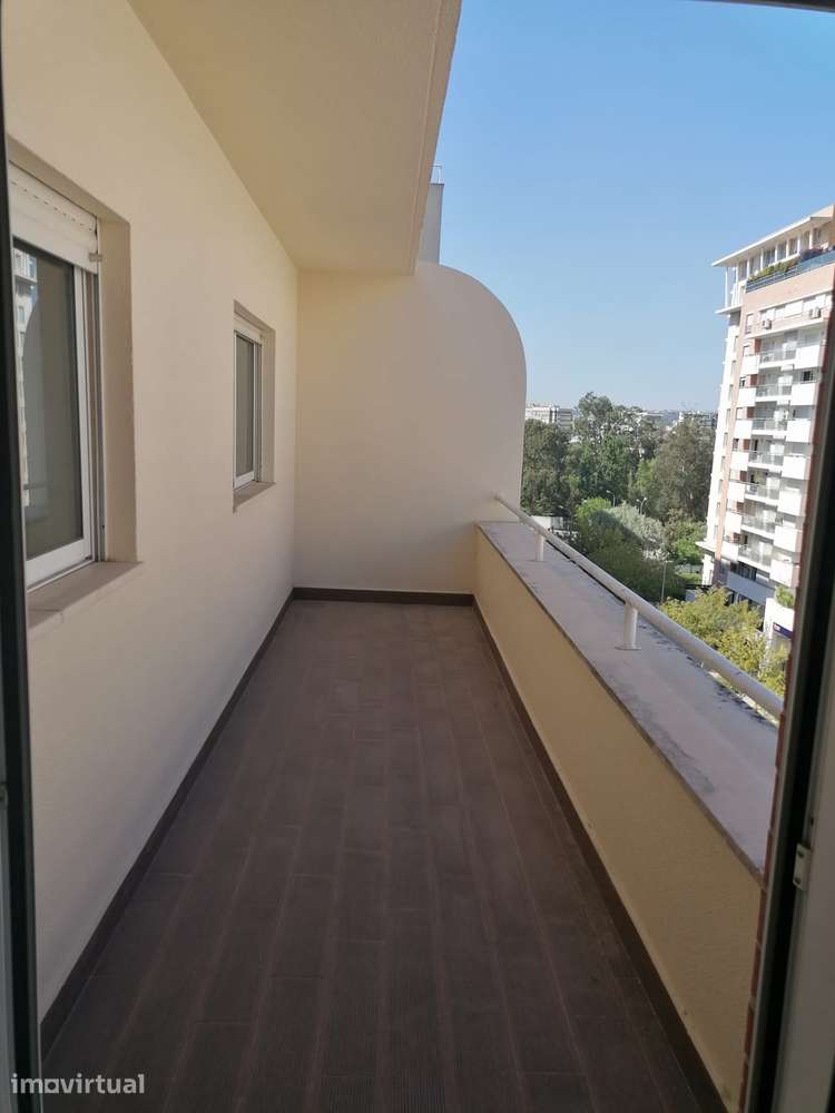 Apartamento T2 - Alto do Lumiar - Quinta das Conchas - Grande imagem: 3/16