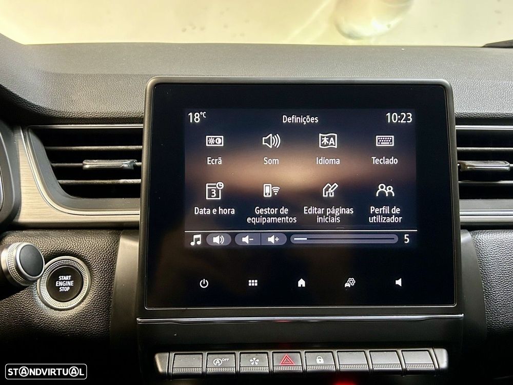 Renault Captur — fotografia 16