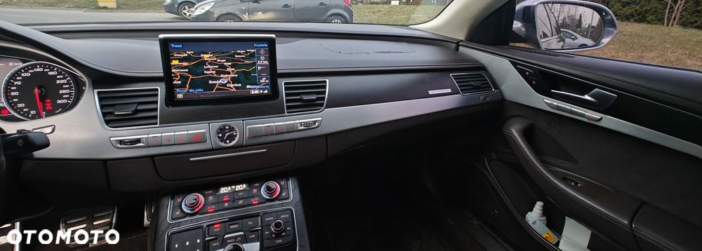 Audi A8 - 8