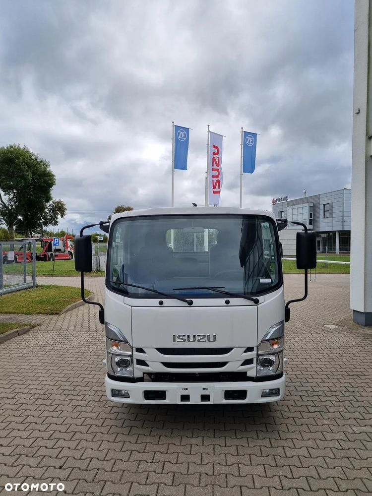 Isuzu M27 - 4