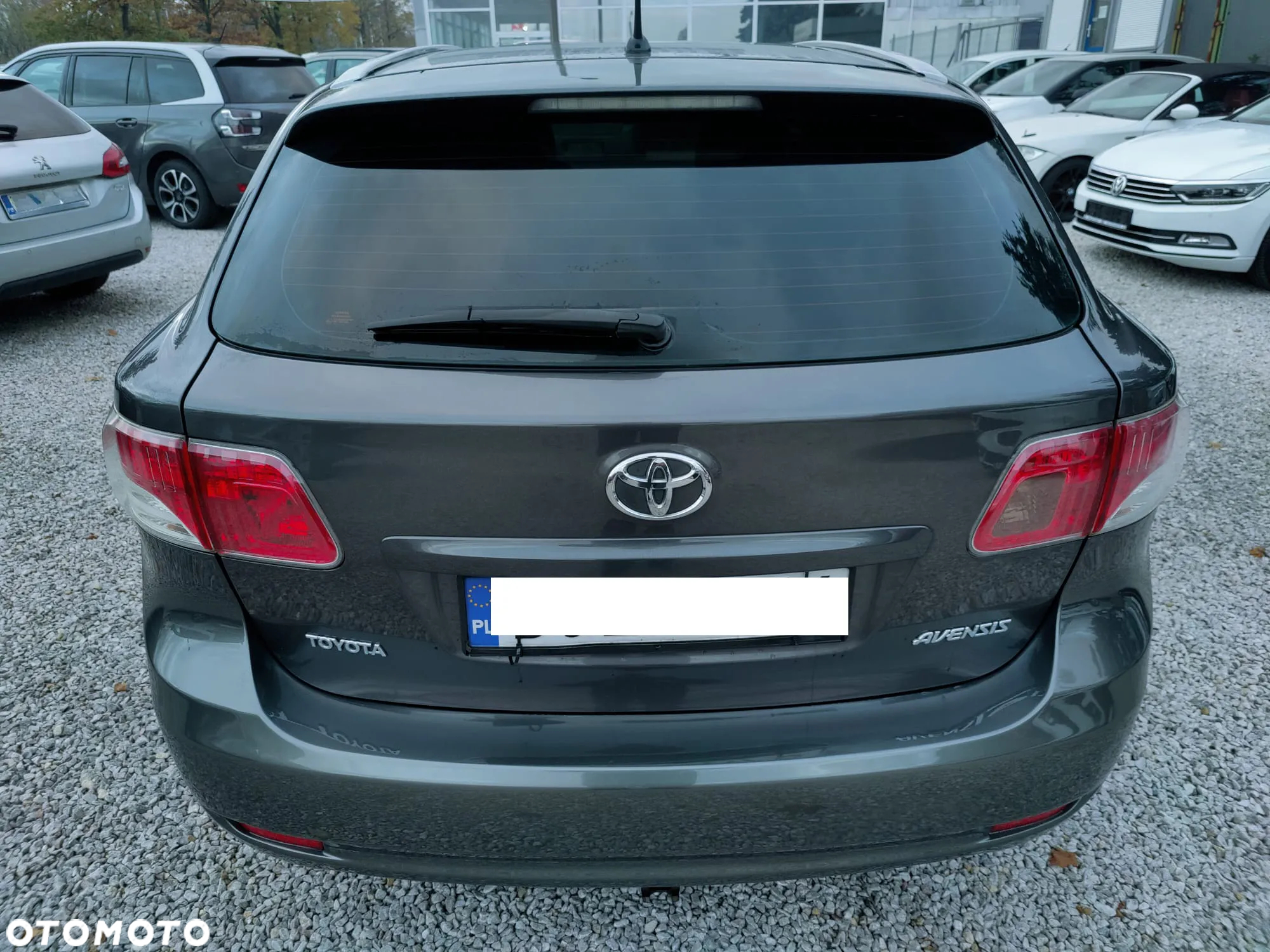 Toyota Avensis - 16