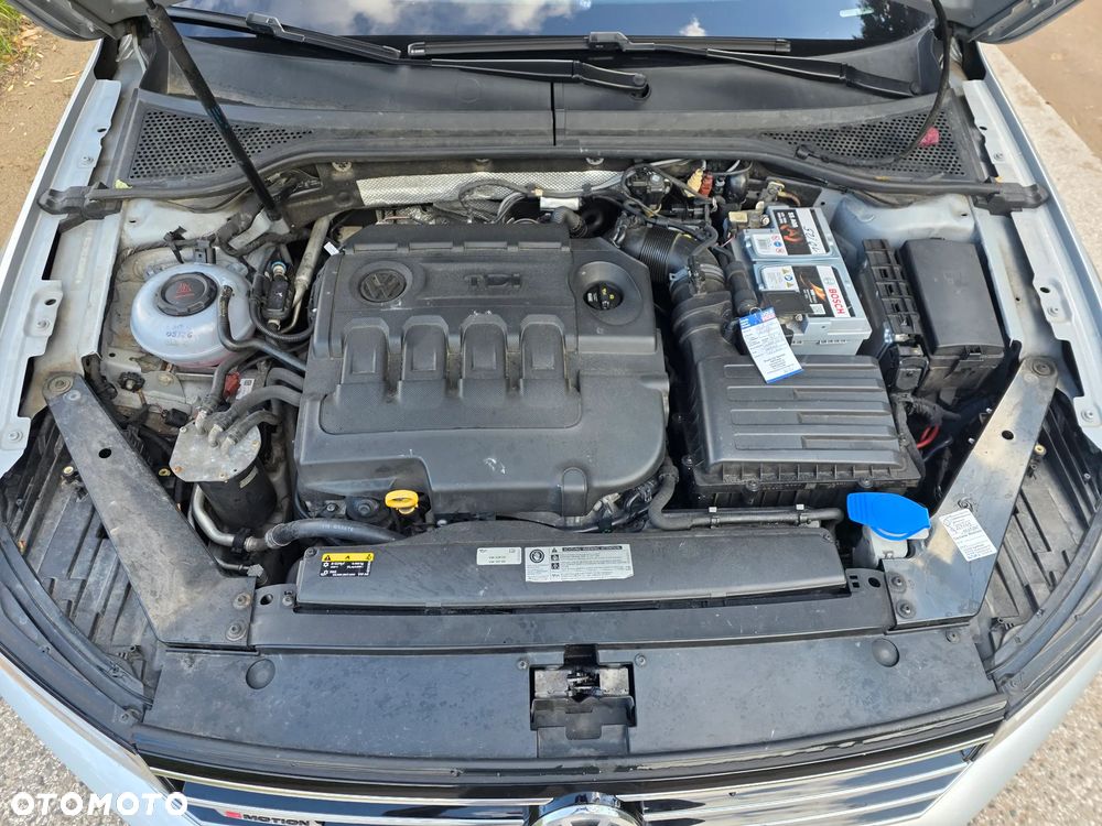 Volkswagen Passat - 14